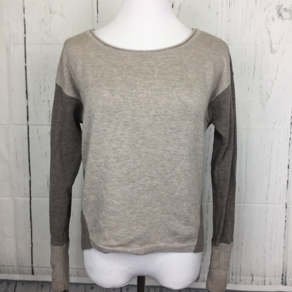 Athleta Sweaters - Athleta Frisco Sweater High Low Thumb Holes